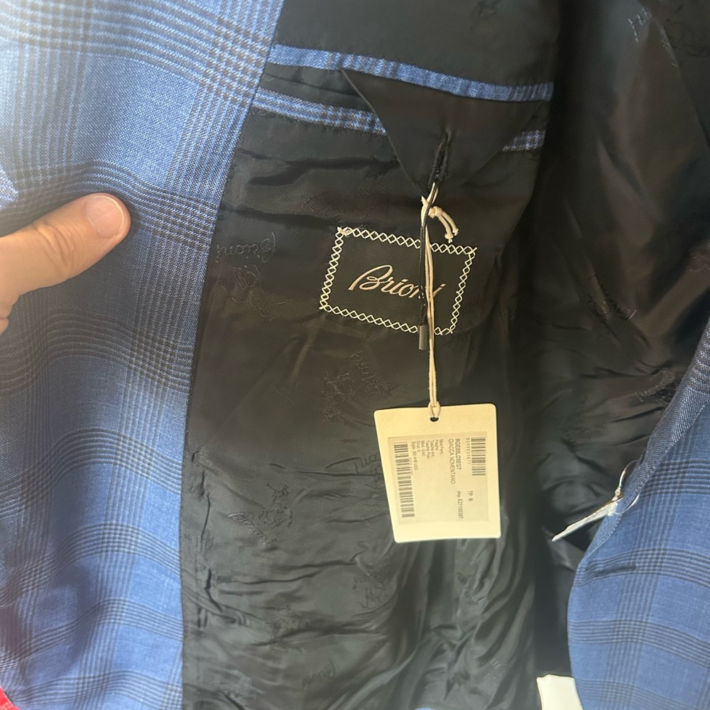Men's Sapphire Blue Window Pane Blazer Brioni made in Italy. 100% wool - Picture 2 of 3